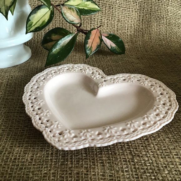 Pale Pink Lace Skye McGhie Heart-Shaped  Pink Fine Porcelain Dish - Picture 1 of 5